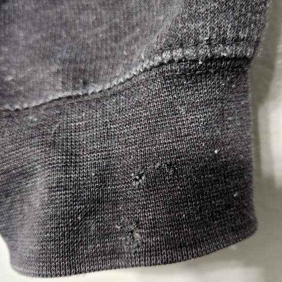 Obey Propaganda Graphic Vintage Style Crewneck Top - Picture 7 of 7